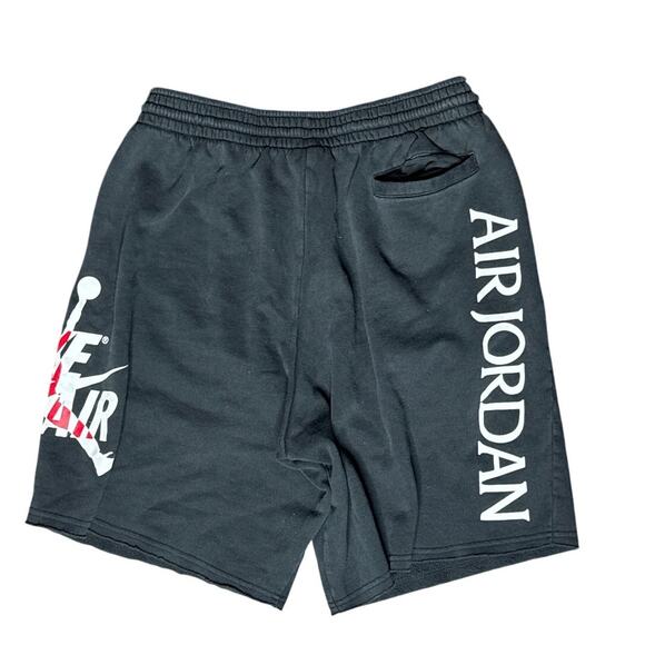 Air Jordan Men’s Shorts Large Black Standard Fit Mid Thigh Nike Logo - Picture 1 of 5
